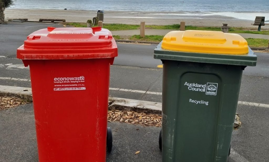 Wheelie bin cleaning